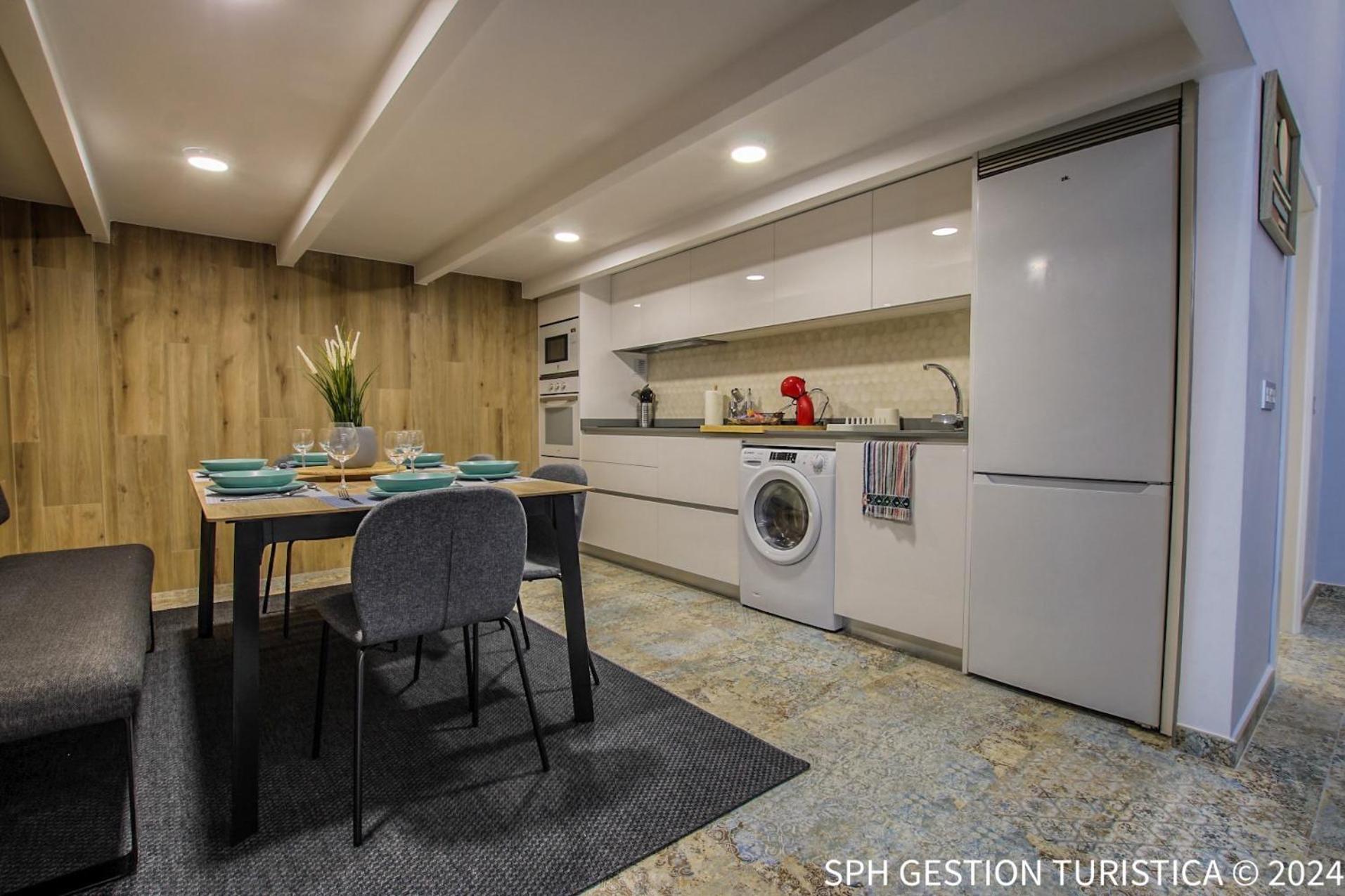 Adri Centro Ciudad Con Garaje Privado Appartement